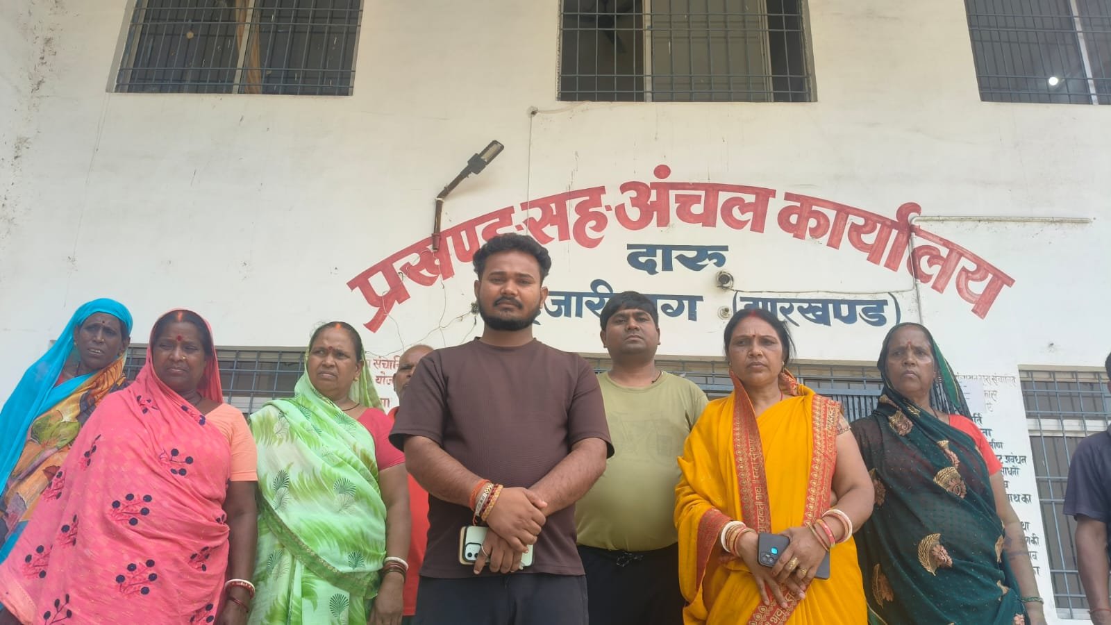 8 महीने से अतिक्रमण हटाने की मांग, आश्वासन से परेशान ग्रामीण